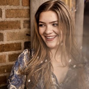 Meet your Posher, Cara